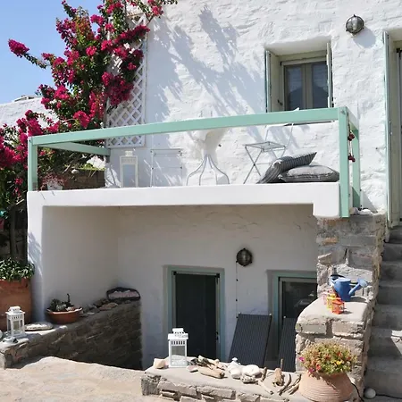 Elia's Oblivion * Chrisi Akti (Paros)