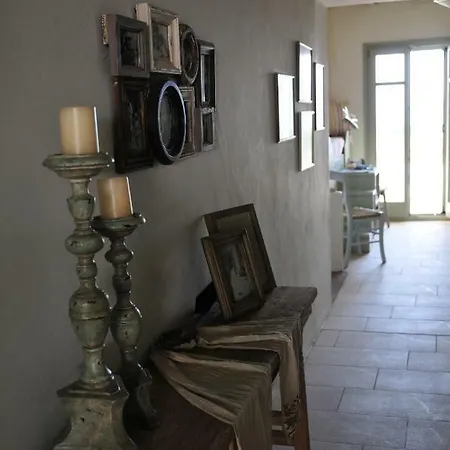 Villa Elia's Oblivion