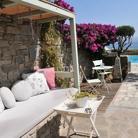 Villa Elia's Oblivion